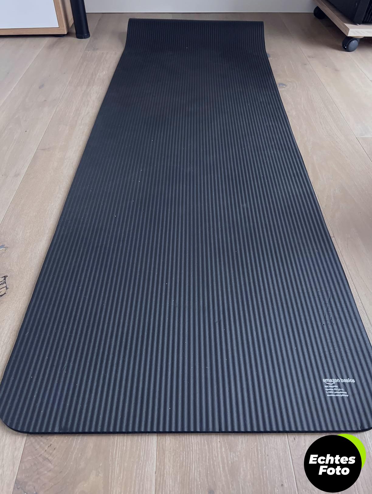 amazon-basics-yogamatte-1-extra-dick-schwarz-foto-1