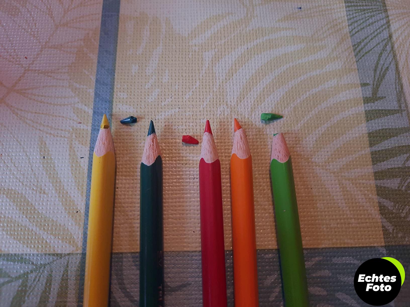 faber-castell-buntstifte-set-116512-12-farben-dreikantform-foto-1