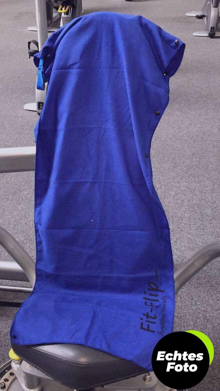 fit-flip-fitnesshandtuch-2-0-mikrofaser-mit-magnet-reissverschluss-tasche-foto-1