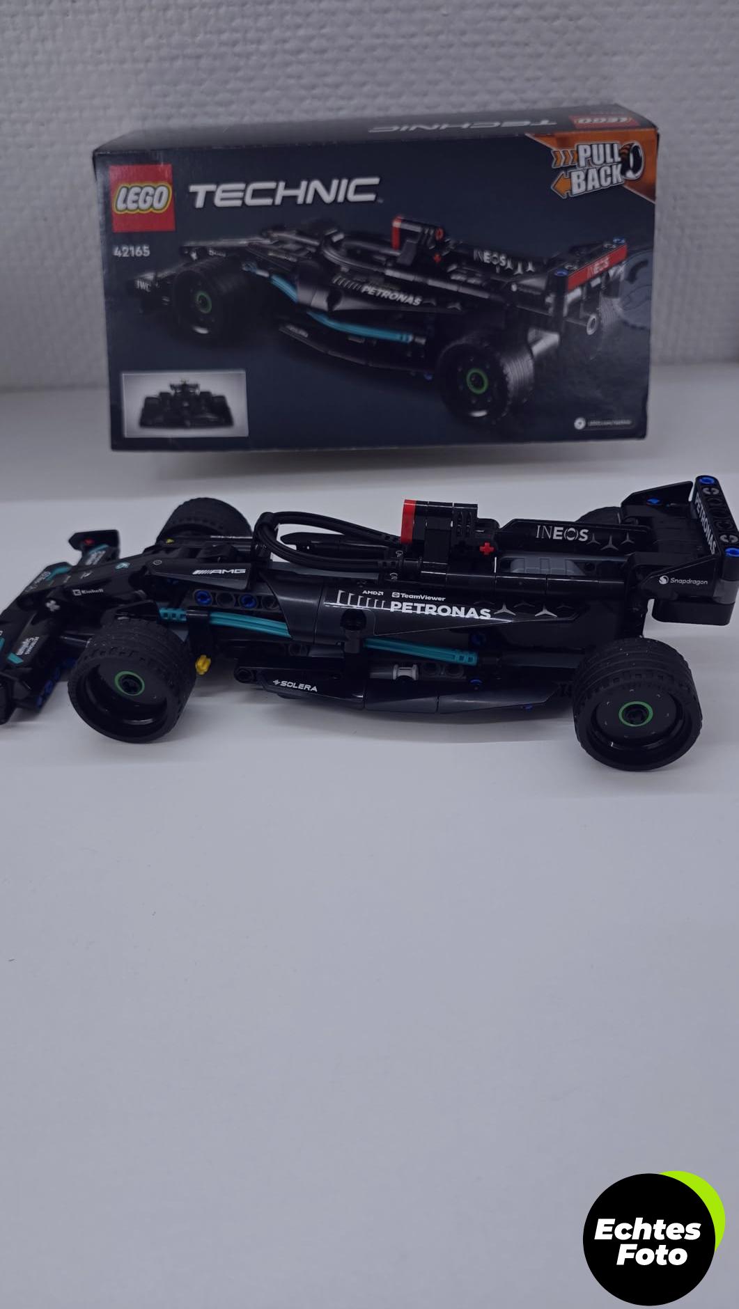 lego-technic-mercedes-f1-auto-set-42165-foto-2