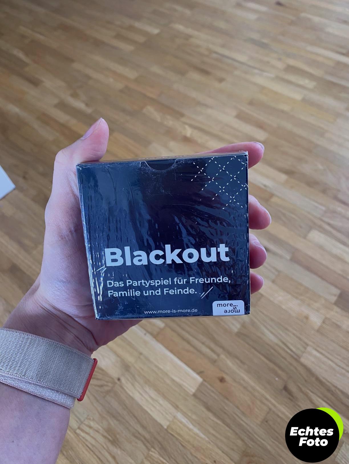 more-is-more-blackout-spiel-2-foto-2