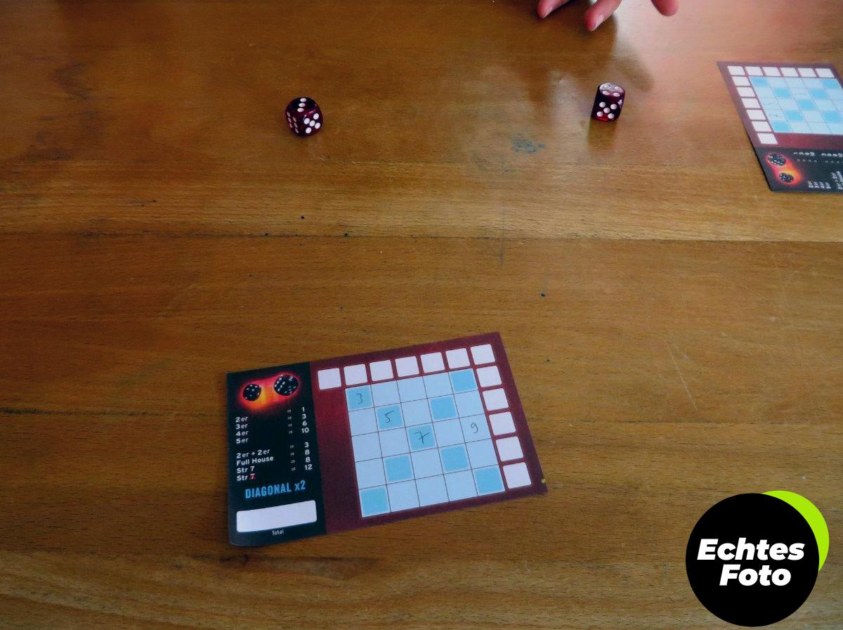 nsv-4050-knister-wuerfelspiel-foto-3