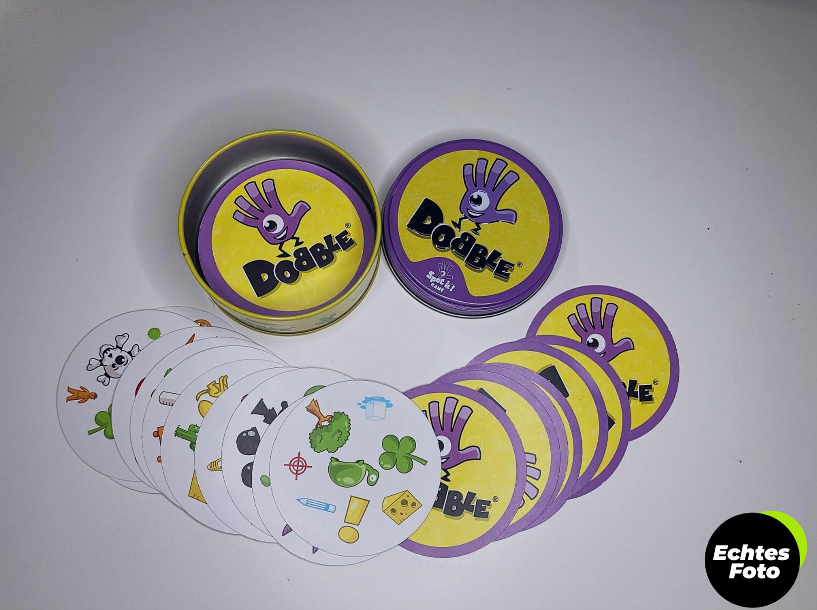 zygomatic-dobble-classic-familienspiel-kartenspiel-foto-1